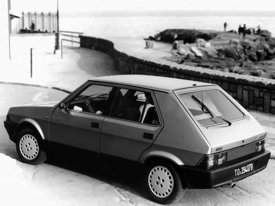  Fiat Ritmo 5-Door 1985 года  (фото 2 из 2)